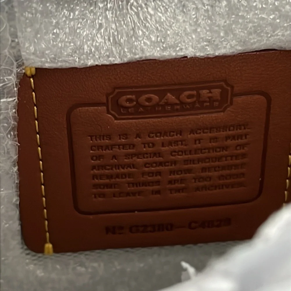 NWT Coach Cashin Mini Tote Top Handle Crossbody in Sage Glovetanned Leather - Picture 12 of 16